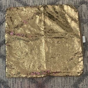 gold throw pillow covers